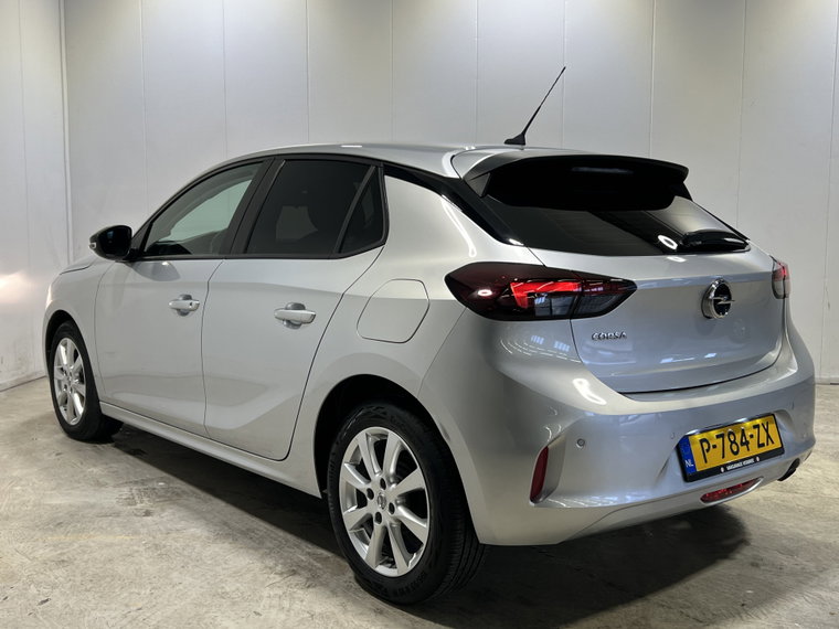Vehicle Image 32