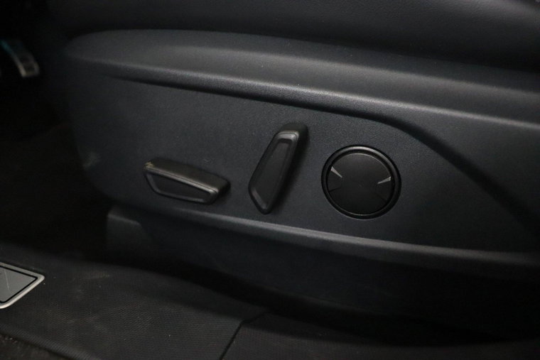 Vehicle Image 41