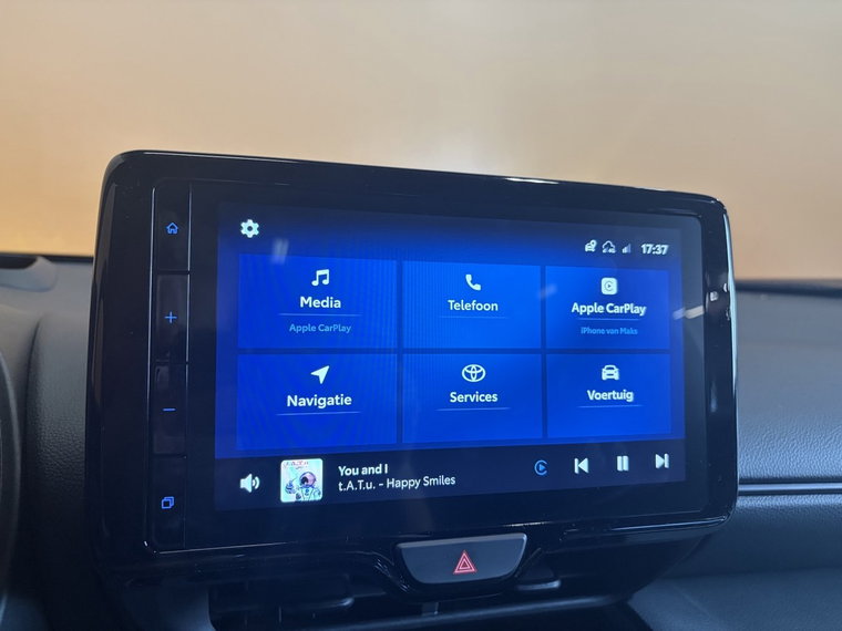 Vehicle Image 22
