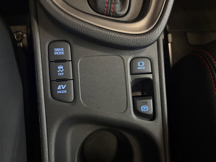 Vehicle Image 25