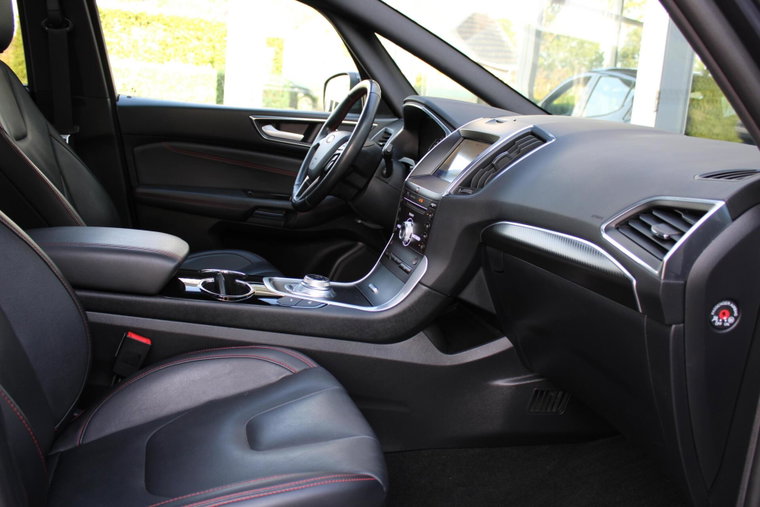 Vehicle Image 19