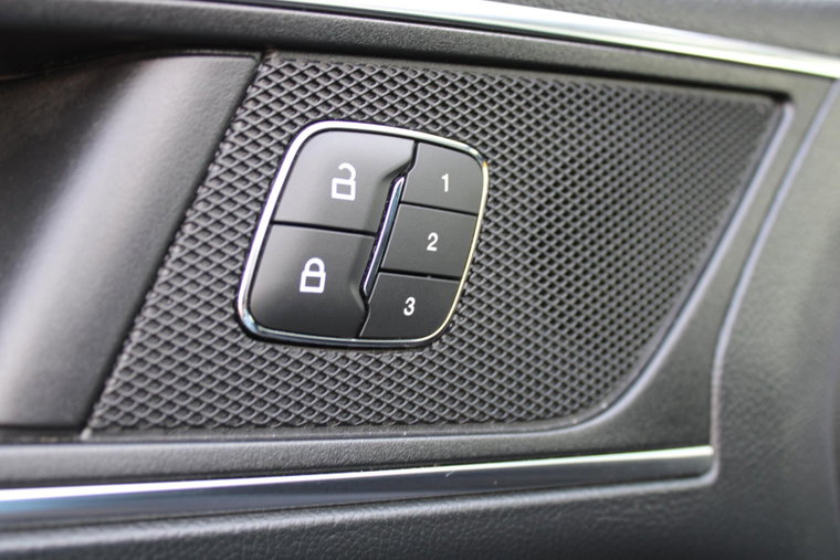 Vehicle Image 42