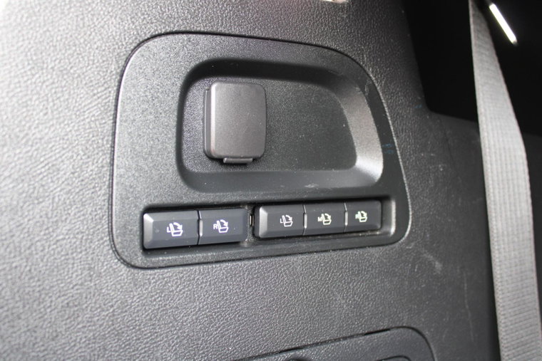 Vehicle Image 45