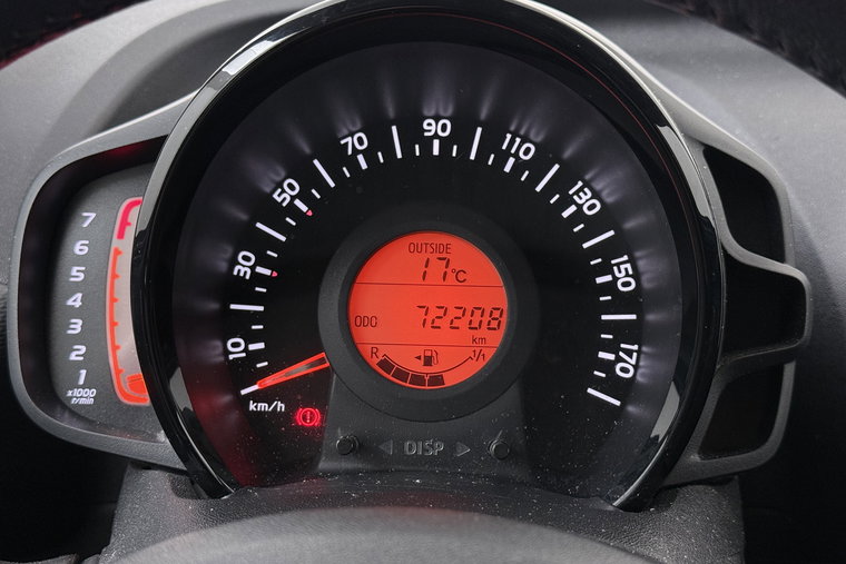 Vehicle Image 21