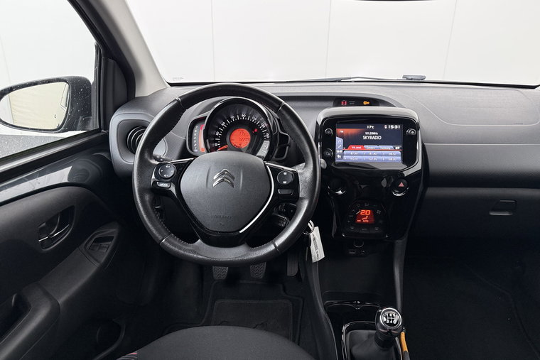 Vehicle Image 8