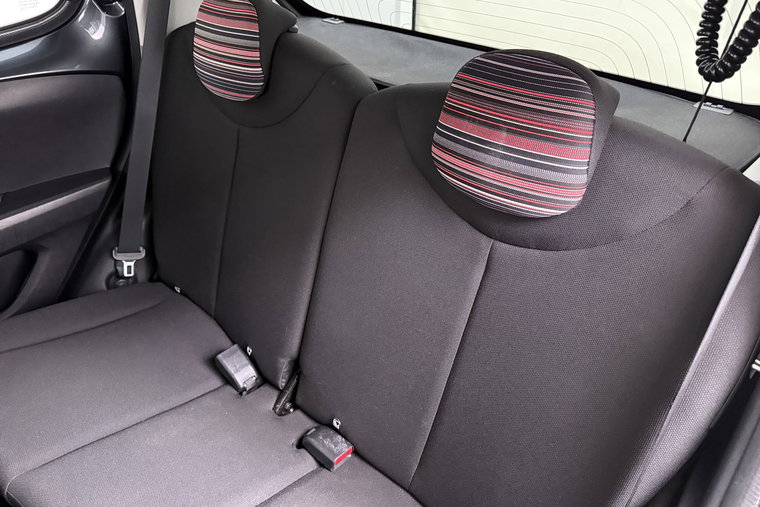 Vehicle Image 11