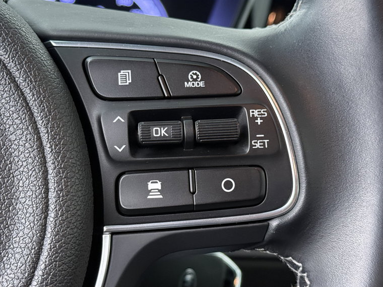 Vehicle Image 28