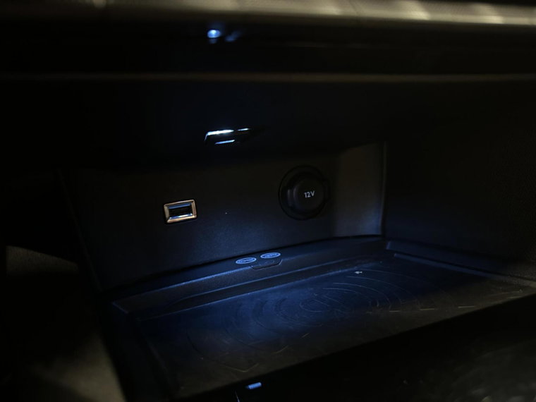 Vehicle Image 33