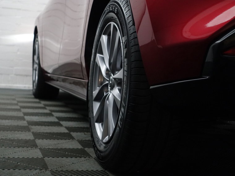 Vehicle Image 29