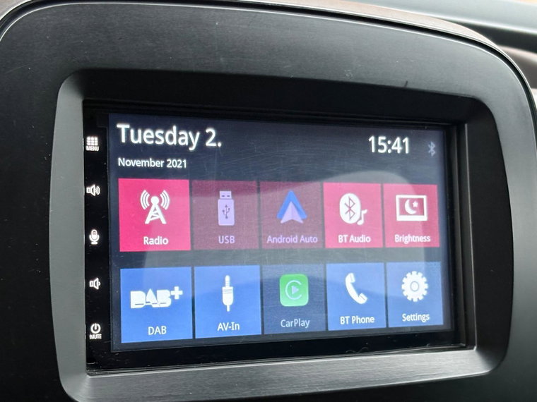 Vehicle Image 8