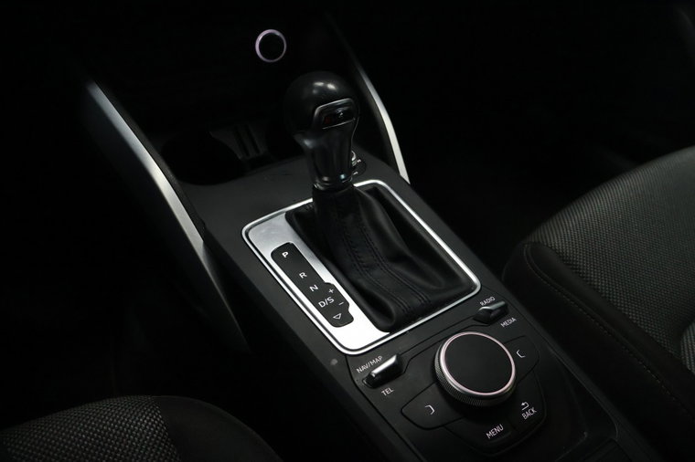 Vehicle Image 26