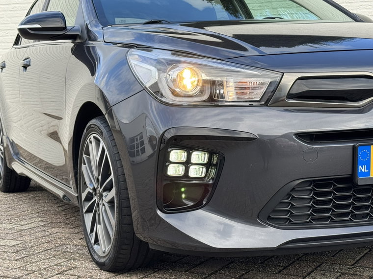 Vehicle Image 35