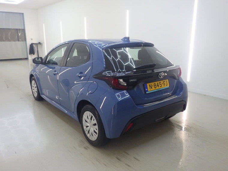 Vehicle Image 7