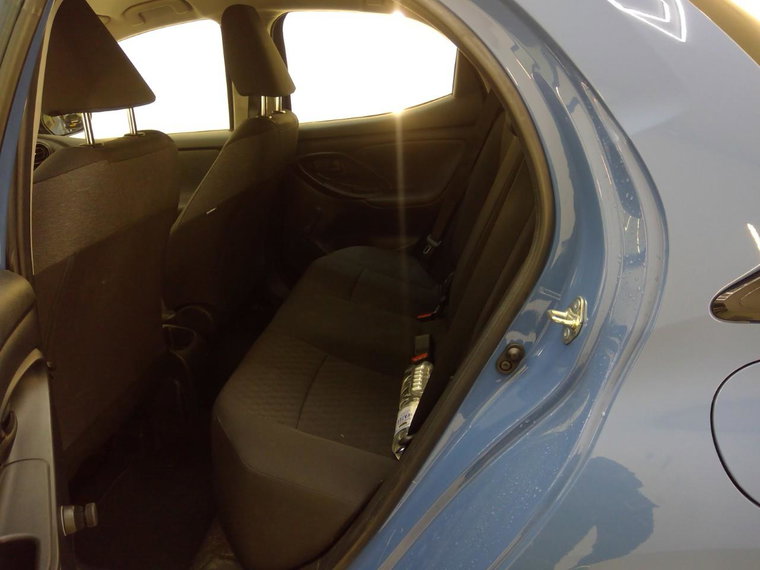 Vehicle Image 11