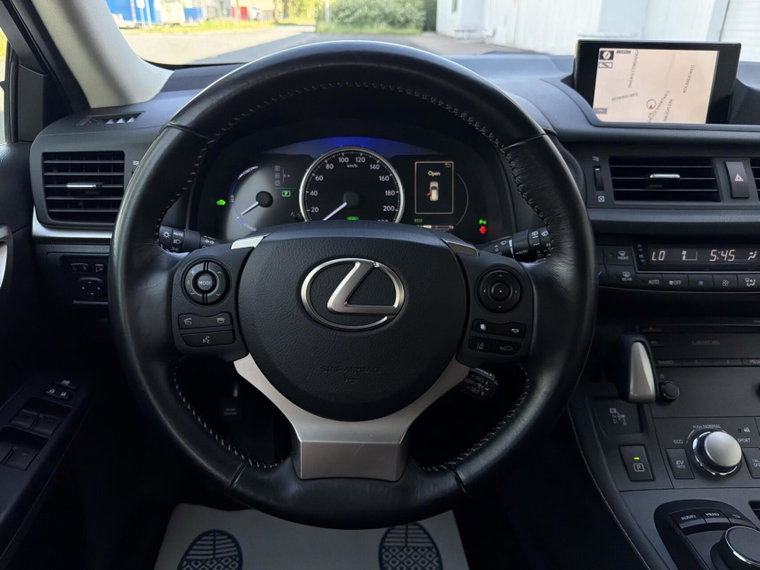 Vehicle Image 19
