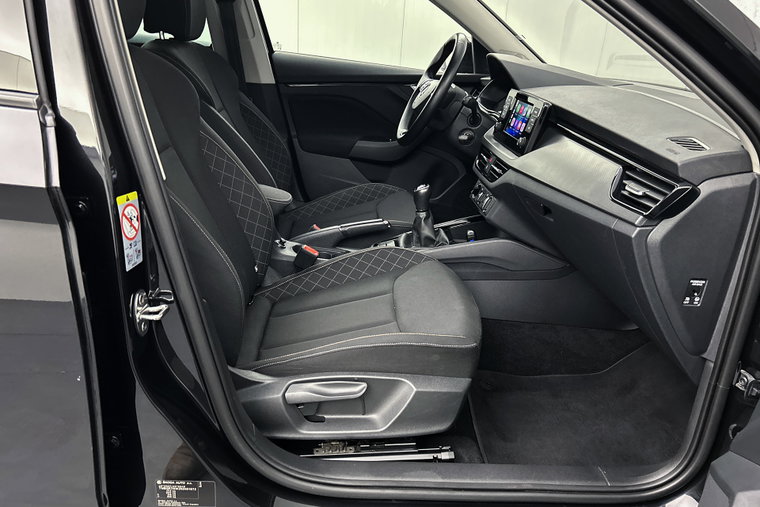 Vehicle Image 30