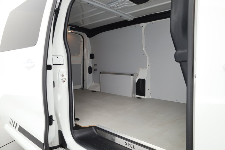 Vehicle Image 35