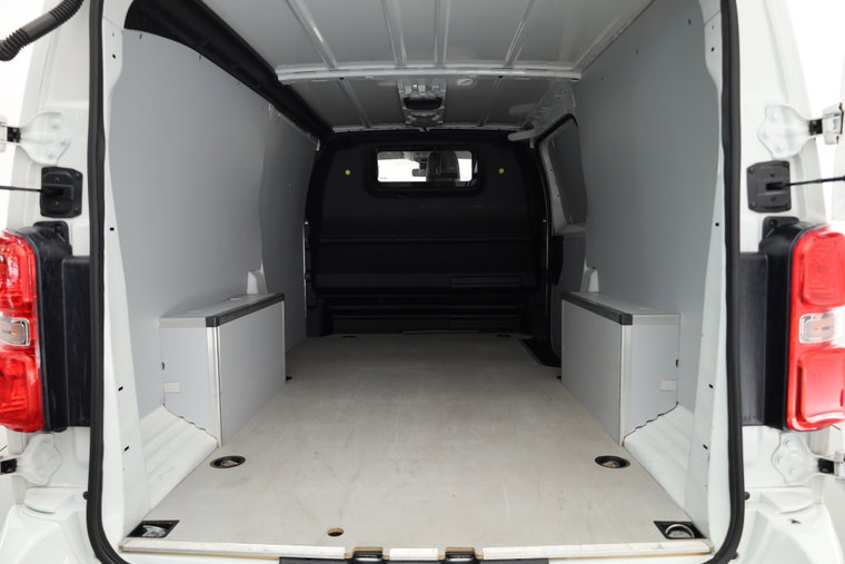 Vehicle Image 36
