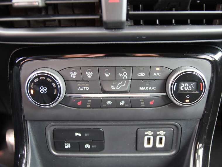 Vehicle Image 26