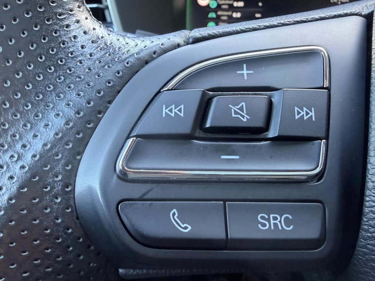 Vehicle Image 38