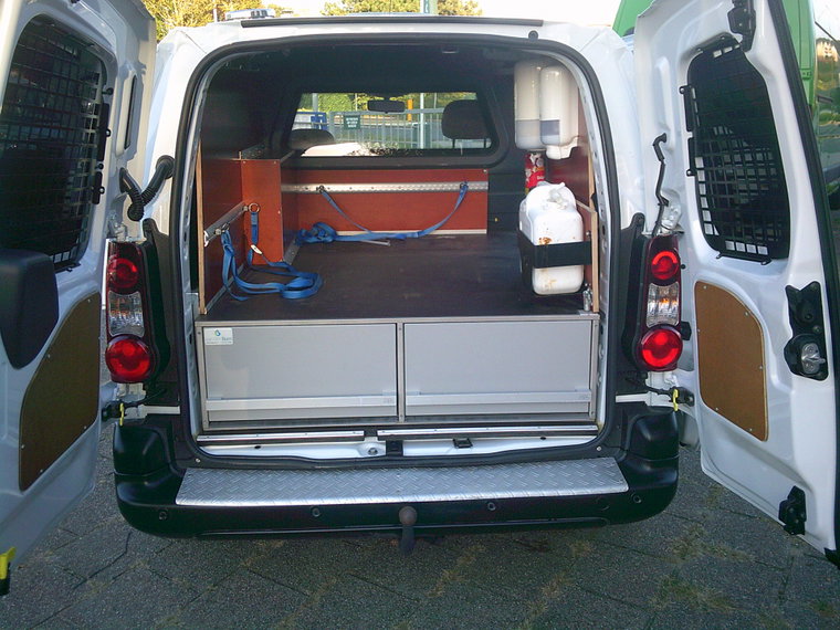Vehicle Image 17