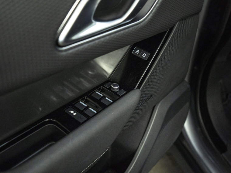 Vehicle Image 39