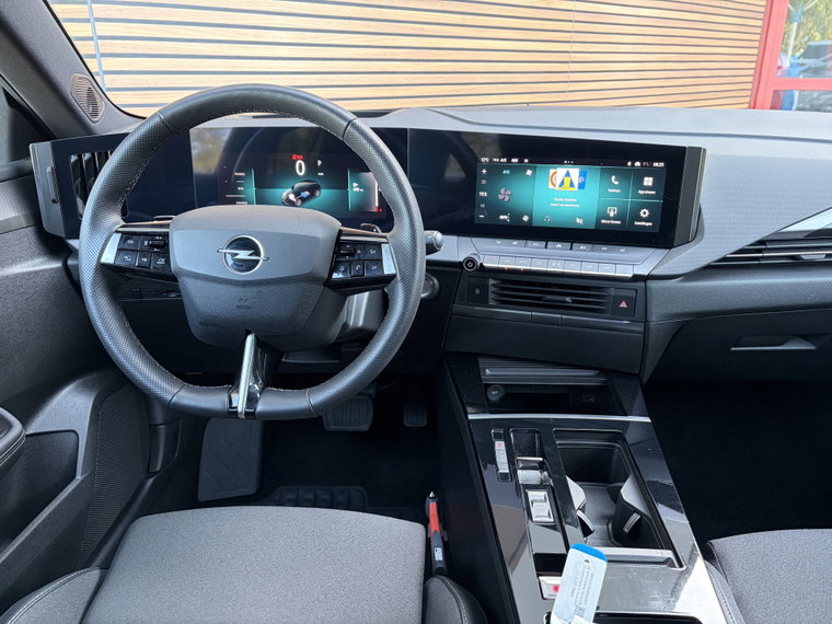 Vehicle Image 22