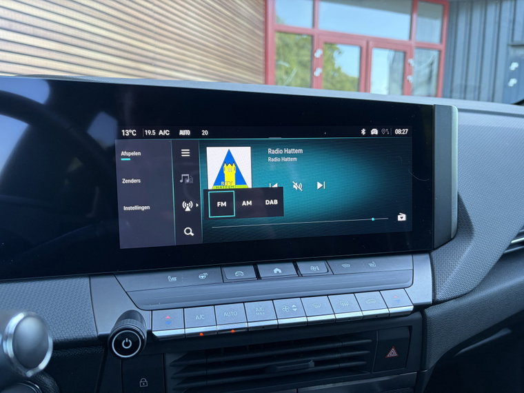 Vehicle Image 37