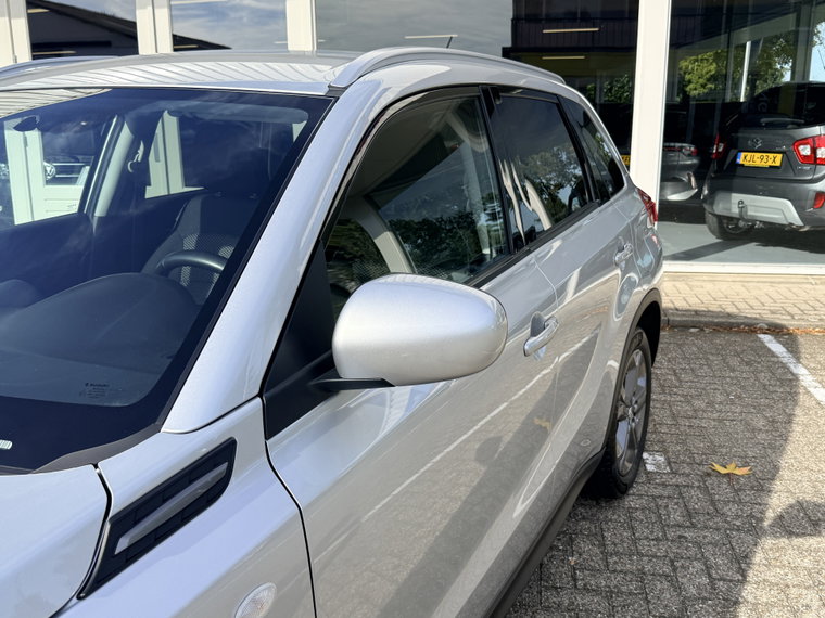 Vehicle Image 17