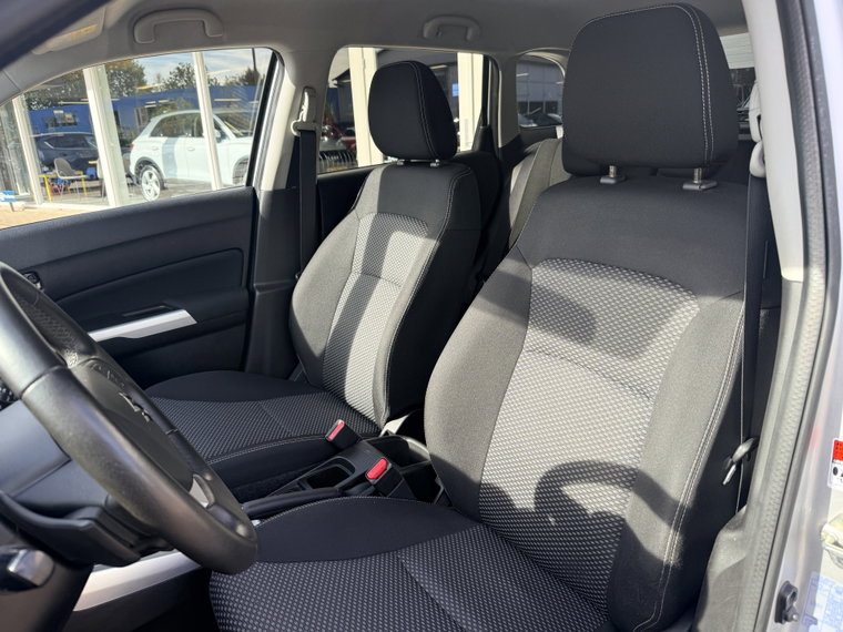 Vehicle Image 18