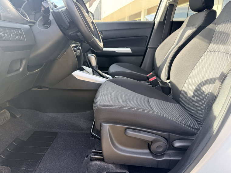 Vehicle Image 19