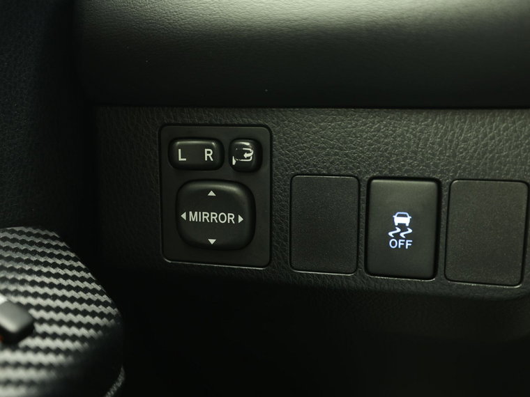 Vehicle Image 28