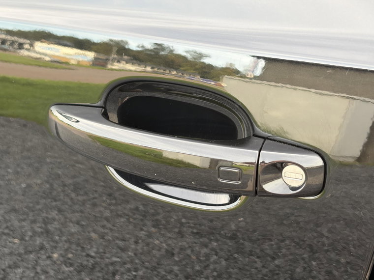 Vehicle Image 38