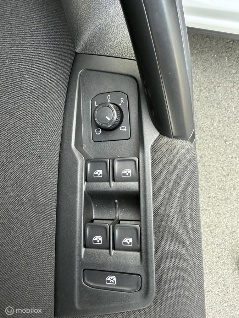 Vehicle Image 39