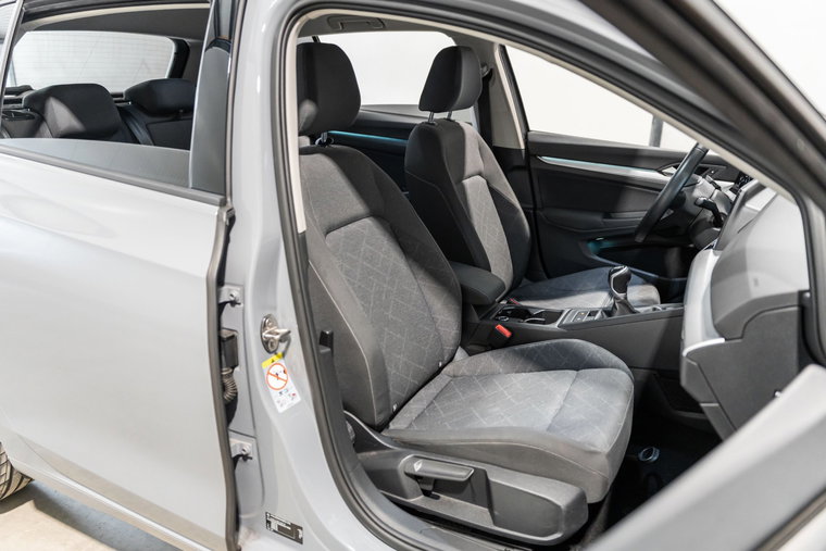 Vehicle Image 39