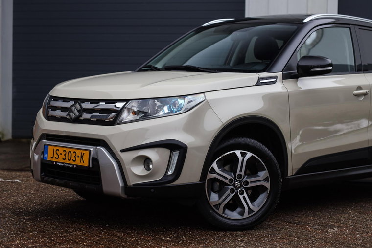 Vehicle Image 5