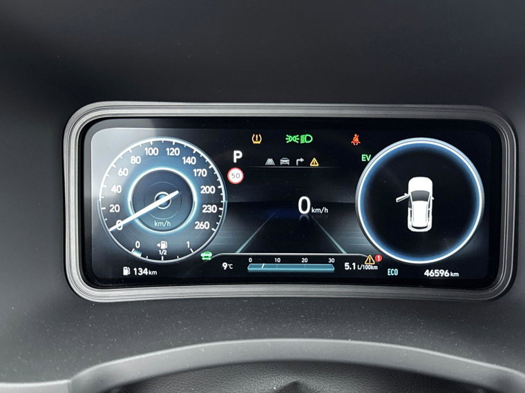 Vehicle Image 9
