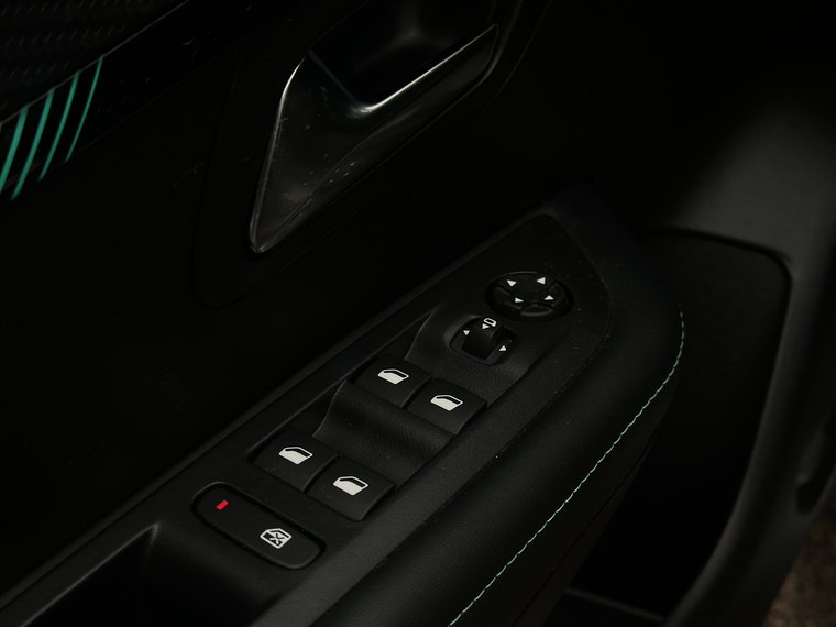 Vehicle Image 33