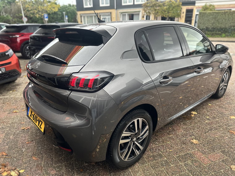 Vehicle Image 37