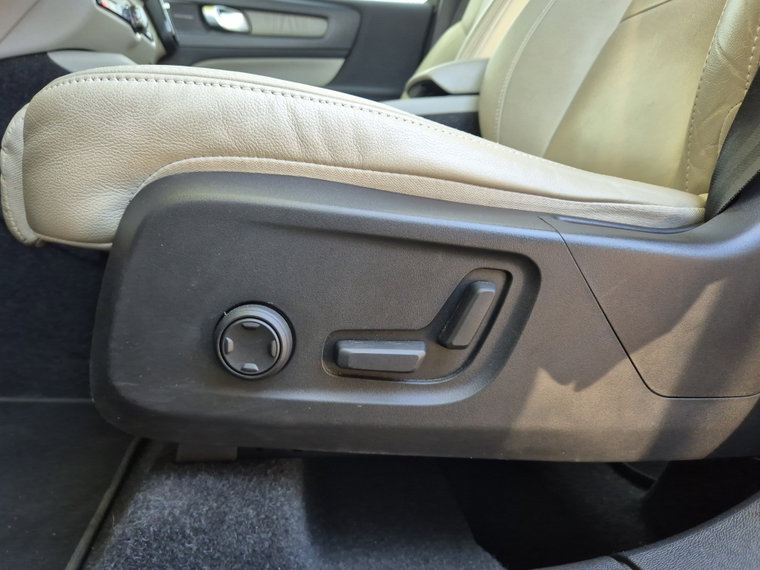 Vehicle Image 39