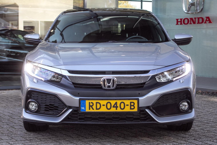 Vehicle Image 11