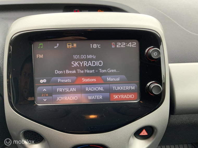 Vehicle Image 17