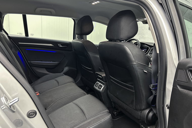 Vehicle Image 17