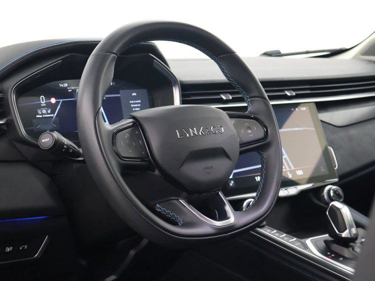 Vehicle Image 21