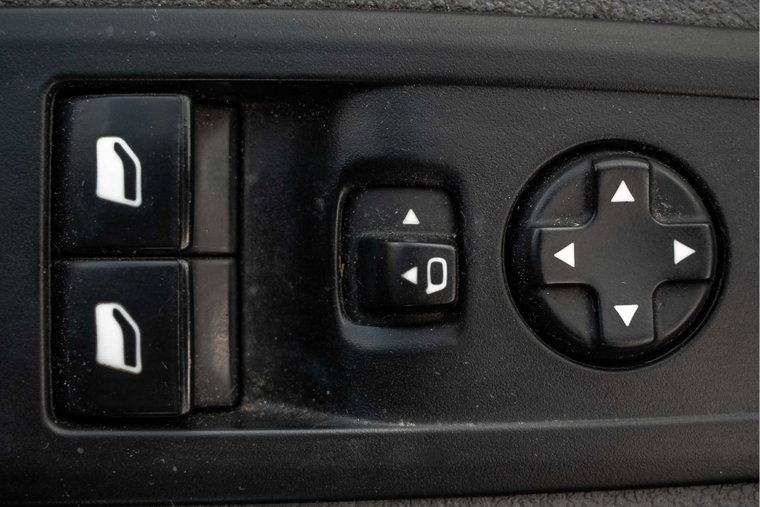 Vehicle Image 27