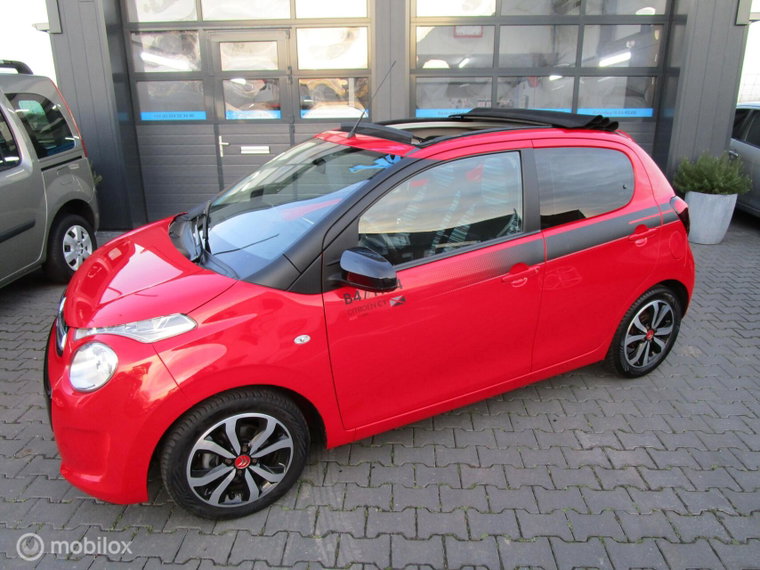 Vehicle Image 15