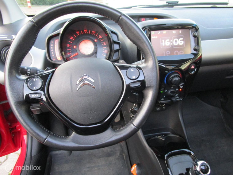 Vehicle Image 24