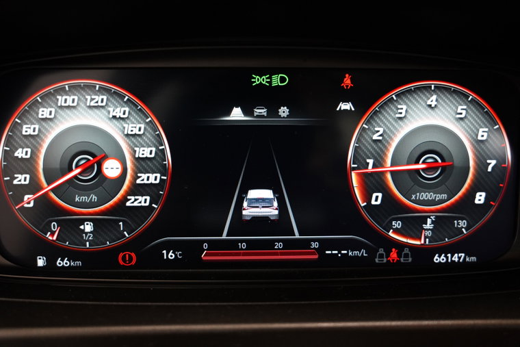 Vehicle Image 10