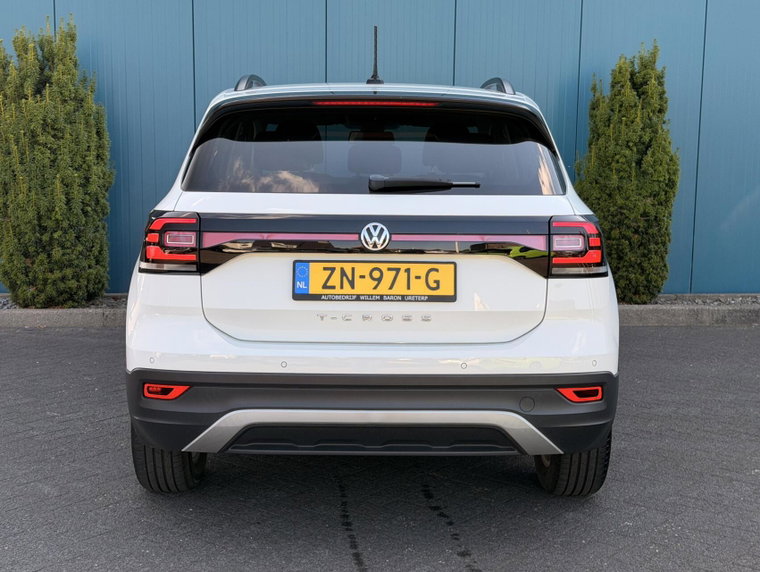Vehicle Image 24