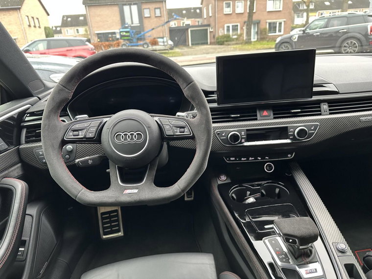 Vehicle Image 28